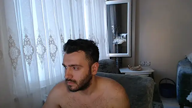 Snapshot of handsomeee04 chatting on June 2026 05:17:02 PM handsomeee04 online show from June 2026 05:17:02 PM