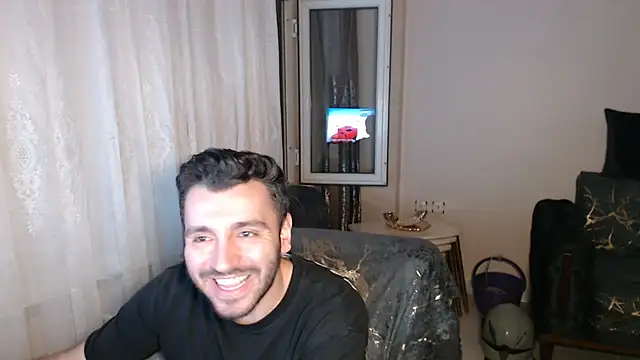 Snapshot of handsomeee04 chatting on July 2026 11:44:01 PM handsomeee04 online show from July 2026 11:44:01 PM
