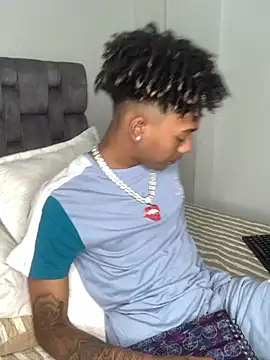 Boy cock18 online show from February 2025 01:32:01 AM