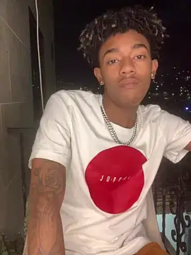 Boy cock18 online show from March 2025 05:57:02 AM