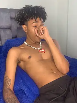 Boy cock18 online show from March 2025 08:54:02 PM