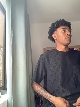 Boy cock18 online show from March 2025 05:58:01 PM