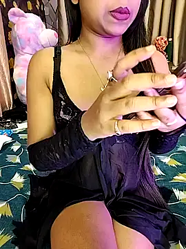 Little  Lia online show from November 2025 10:41:02 AM