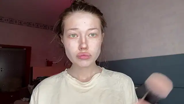 eva varnerr online show from March 2026 10:49:01 PM