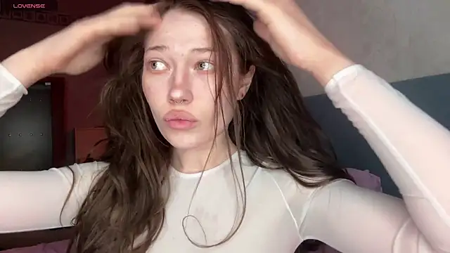 eva varnerr online show from April 2026 07:18:02 PM