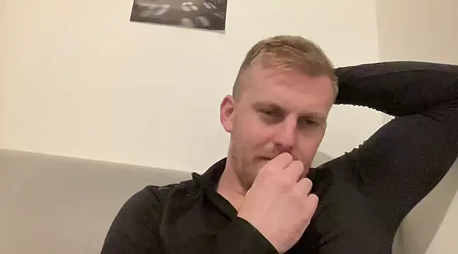 BulkAndTattoos online show from December 2024 04:46:02 PM