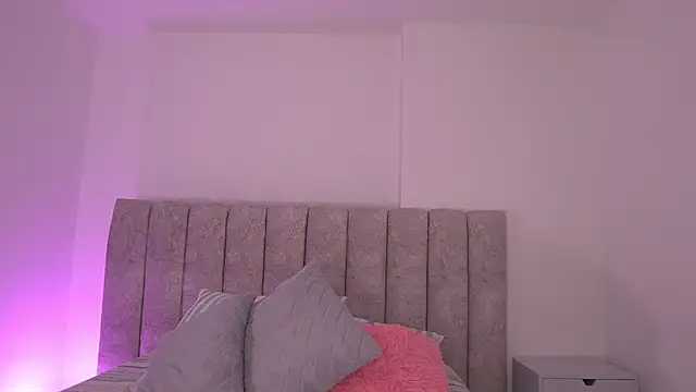 sam lewins online show from November 2025 07:24:01 PM