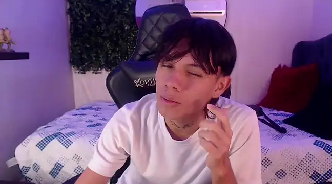 andy dan18 online show from March 2025 01:51:01 PM