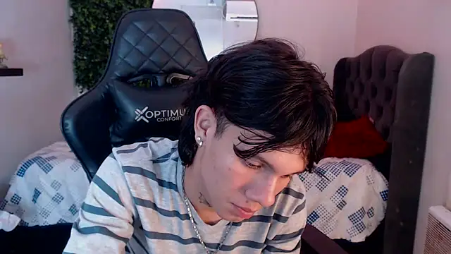 andy dan18 online show from March 2025 01:51:01 PM