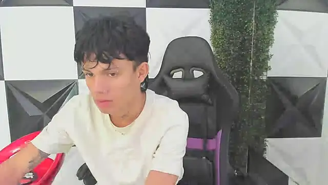 andy dan18 online show from September 2025 05:57:01 PM