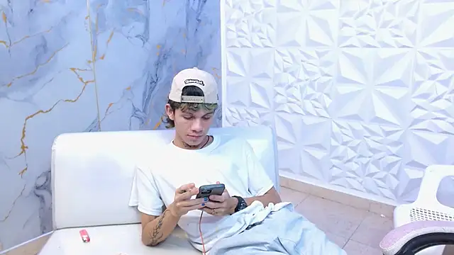 andy dan18 online show from April 2026 08:06:02 PM