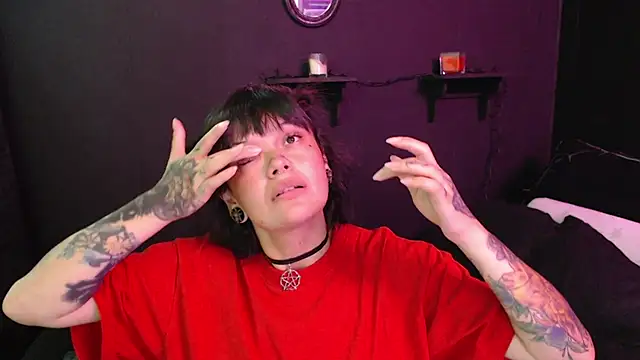 Snapshot of rousstattoo chatting on November 2025 07:56:02 PM rousstattoo online show from November 2025 07:56:02 PM