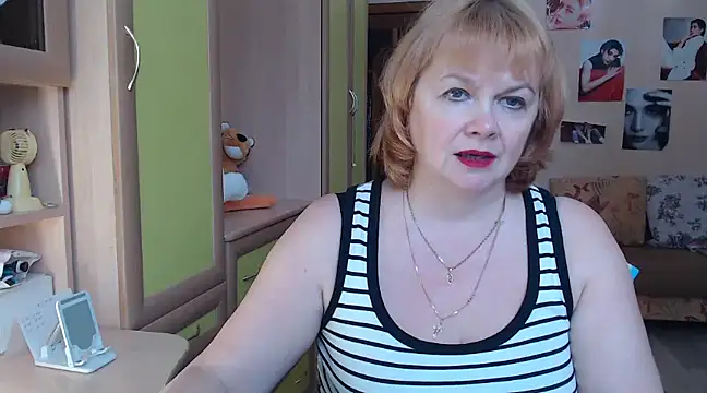 Snapshot of vixey_fox chatting on January 2025 09:52:02 AM vixey fox online show from January 2025 09:52:02 AM