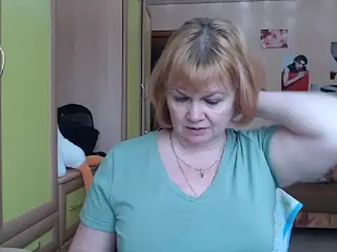 Snapshot of vixey_fox chatting on January 2025 07:30:01 AM vixey fox online show from January 2025 07:30:01 AM