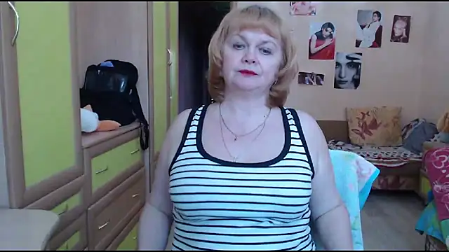 Snapshot of vixey_fox chatting on February 2025 12:59:01 PM vixey fox online show from February 2025 12:59:01 PM