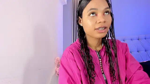 GysellHanson online show from December 2025 11:30:02 AM