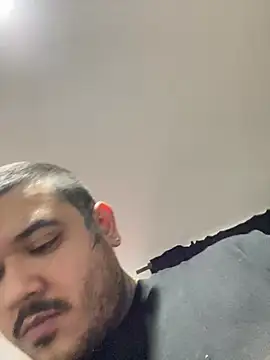 Snapshot of El_Titan1998 chatting on February 2025 08:58:02 PM El Titan1998 online show from February 2025 08:58:02 PM