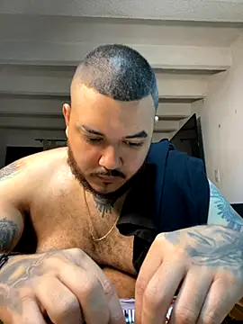 Snapshot of El_Titan1998 chatting on September 2025 11:01:01 AM El Titan1998 online show from September 2025 11:01:01 AM