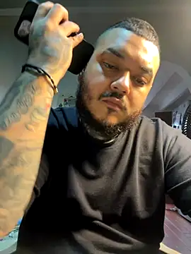 Snapshot of El_Titan1998 chatting on October 2025 12:47:01 PM El Titan1998 online show from October 2025 12:47:01 PM