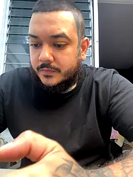 Snapshot of El_Titan1998 chatting on November 2025 09:13:01 PM El Titan1998 online show from November 2025 09:13:01 PM