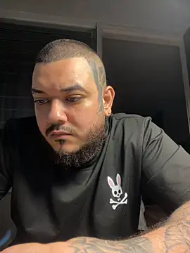 Snapshot of El_Titan1998 chatting on November 2025 11:26:01 PM El Titan1998 online show from November 2025 11:26:01 PM