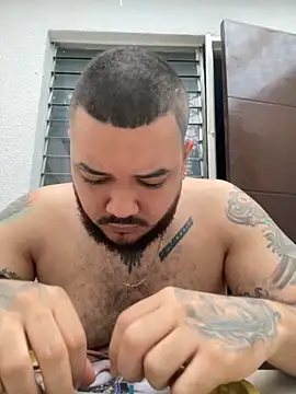 Snapshot of El_Titan1998 chatting on November 2025 11:35:01 AM El Titan1998 online show from November 2025 11:35:01 AM