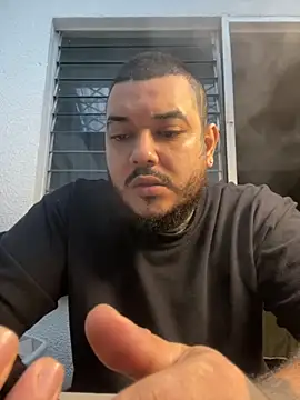 Snapshot of El_Titan1998 chatting on November 2025 12:31:02 PM El Titan1998 online show from November 2025 12:31:02 PM