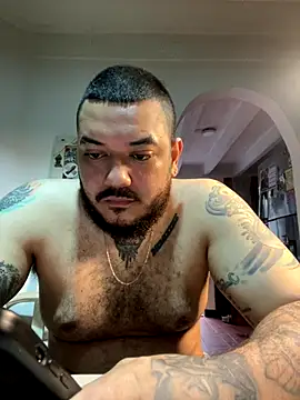 Snapshot of El_Titan1998 chatting on December 2025 02:01:02 PM El Titan1998 online show from December 2025 02:01:02 PM