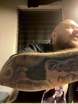 Snapshot of El_Titan1998 chatting on January 2026 12:13:01 AM El Titan1998 online show from January 2026 12:13:01 AM