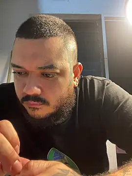 Snapshot of El_Titan1998 chatting on January 2026 12:03:02 AM El Titan1998 online show from January 2026 12:03:02 AM