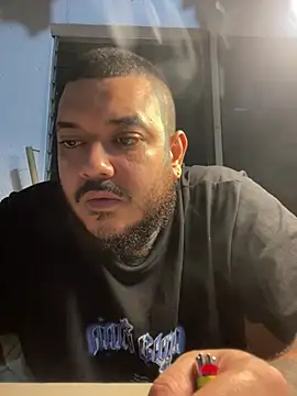 Snapshot of El_Titan1998 chatting on January 2026 11:47:02 PM El Titan1998 online show from January 2026 11:47:02 PM