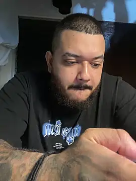 Snapshot of El_Titan1998 chatting on February 2026 11:53:02 PM El Titan1998 online show from February 2026 11:53:02 PM