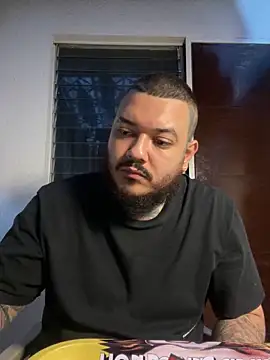 Snapshot of El_Titan1998 chatting on February 2026 11:22:01 PM El Titan1998 online show from February 2026 11:22:01 PM