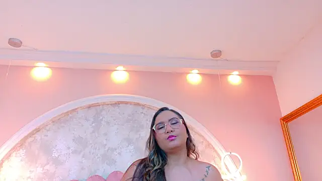 MiaLaurents online show from November 2025 04:33:02 AM