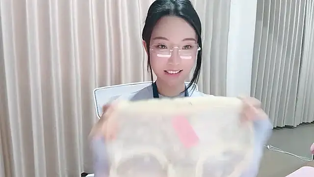 Snapshot of Lucky-kaka999 chatting on March 2026 07:25:01 AM Lucky-kaka999 online show from March 2026 07:25:01 AM