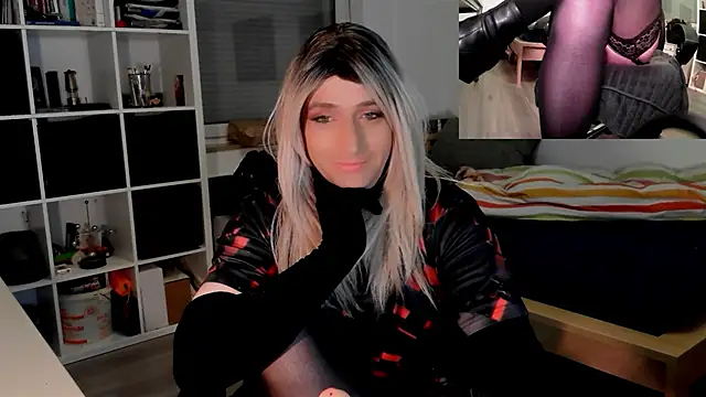 Snapshot of DYasmin69 chatting on March 2025 04:17:02 AM DYasmin69 online show from March 2025 04:17:02 AM