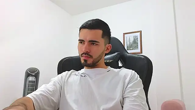 Massimoo 07 online show from January 2025 08:52:02 PM