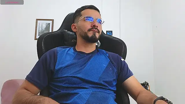 Massimoo 07 online show from November 2025 06:19:02 PM