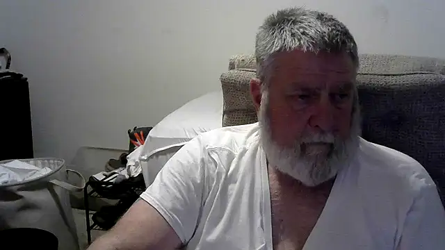 viejo oso online show from March 2026 06:21:01 AM