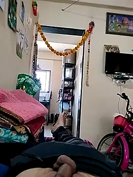 hot punekar online show from November 2025 07:18:02 AM