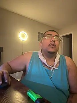 Snapshot of cloudy_couple444 chatting on February 2025 02:36:02 AM cloudy couple444 online show from February 2025 02:36:02 AM