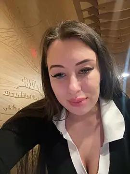 Snapshot of AndreaMood chatting on January 2025 10:20:01 AM AndreaMood online show from January 2025 10:20:01 AM