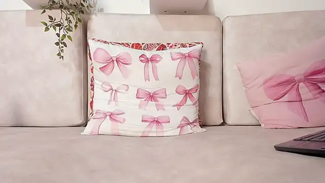 Carolina Burninng online show from March 2025 02:23:02 AM