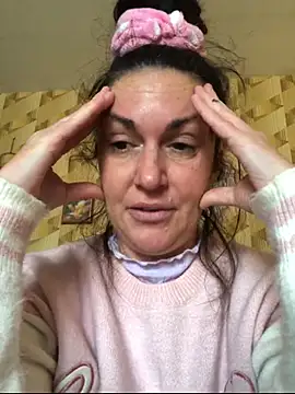 BELLAMORGANE1 online show from December 2025 01:16:02 PM