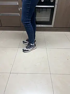 Snapshot of Gaby_kat chatting on November 2025 02:39:02 PM Gaby kat online show from November 2025 02:39:02 PM