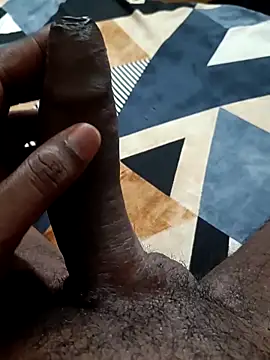 Snapshot of Poppymachi chatting on April 2026 05:21:01 PM Poppymachi online show from April 2026 05:21:01 PM