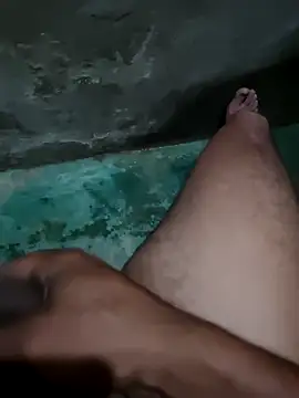 yaxom33 online show from March 2026 12:43:01 AM