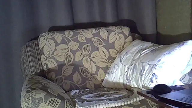 EllaJohnsonX online show from April 2026 05:54:01 PM