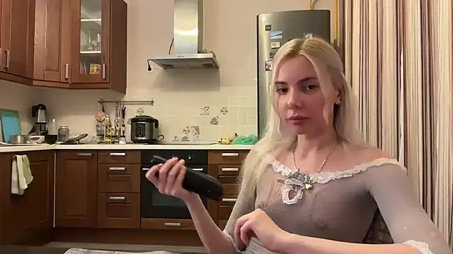 yunasuka online show from February 2025 06:30:02 PM