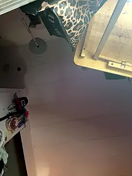 Snapshot of kayNkris chatting on October 2025 09:52:02 AM kayNkris online show from October 2025 09:52:02 AM